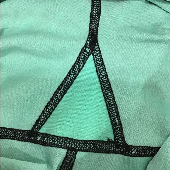 Lululemon Wunder Under Crop III Painted Animal Print Menthol Black Size 4 - Picture 7 of 10